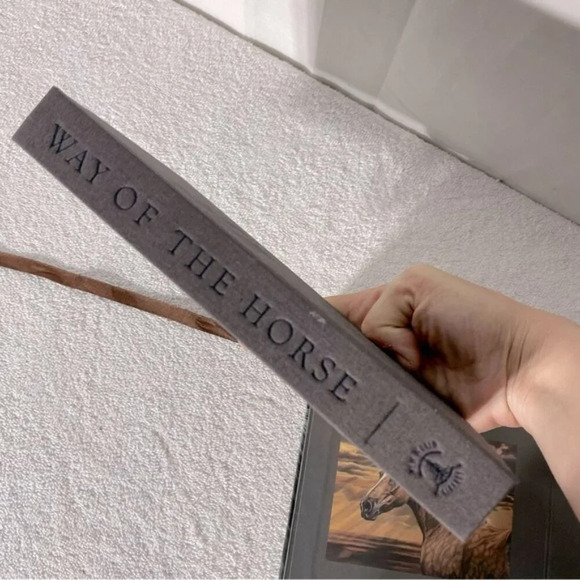 Way Of The Horse Equine Archetypes For Self Discovery Book & 40 Cards - Picture 5 of 15